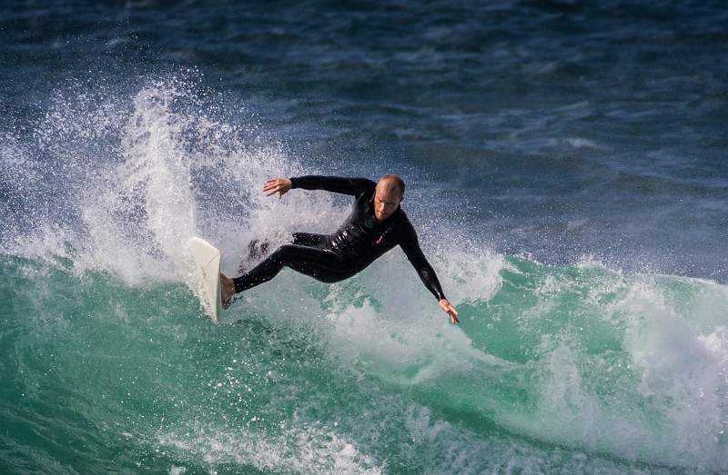 On the edge_michael bamford_set.jpg - Print competition 18/09/17 Set B